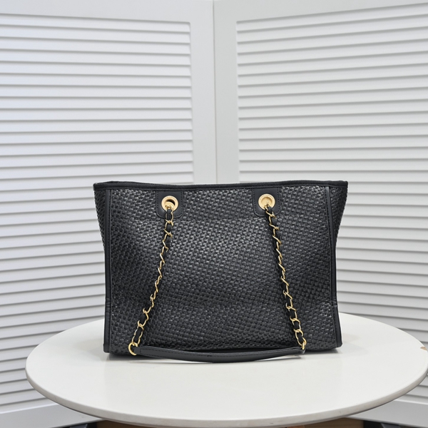 シャネルバッグ側面デザイン